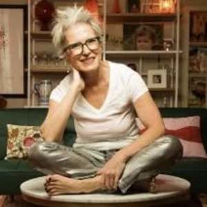 Meet your Posher, Dee dee